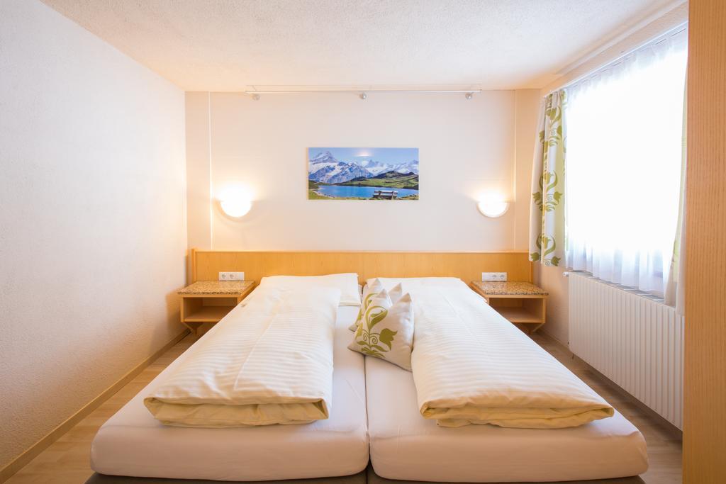 Hotel Pension Anna St. Leonhard im Pitztal Zimmer foto